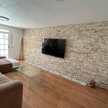 Casa Claudia Radazul Feriehus *